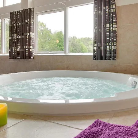 Luxury Pool Villa In Lohals *